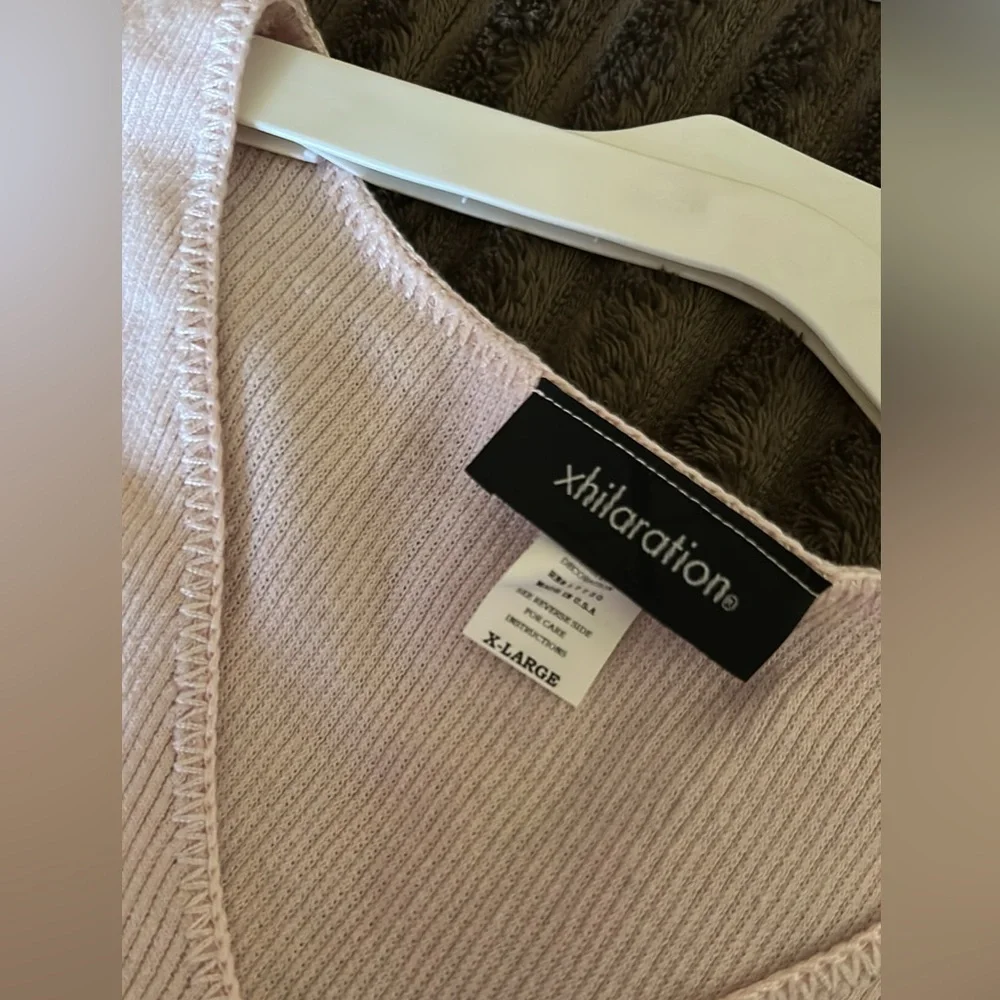 Xhilaration Light Pink Ribbed Cotton Fabric V Neck Top Size XL New - Picture 3 of 5